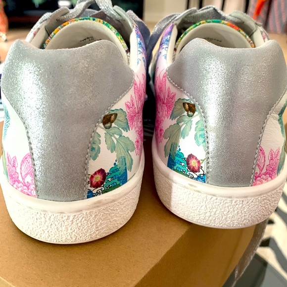 Womens JOHNNY WAS dreamer sneaker Sz10 - Picture 5 of 9